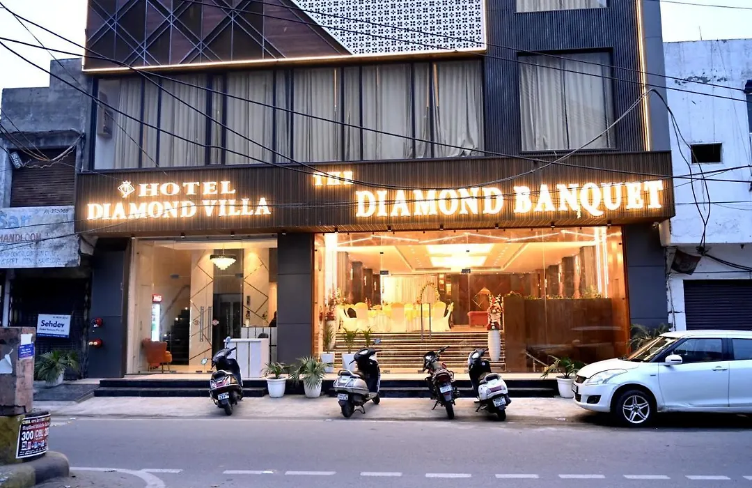 Hotel Diamond Villa & Banquet- Near Golden Temple-1